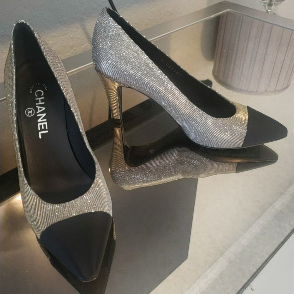 Chanel Sparkle Heels 38.5 GORGEOUS!!! RARE 😍😍😍 - Picture 4 of 17